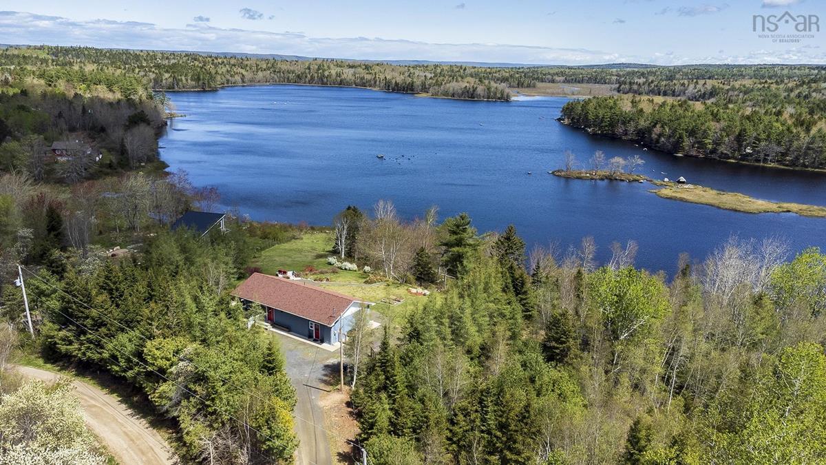 36 Lakeview Drive, Lake La Rose, (MLS® 202315116) RE/MAX nova