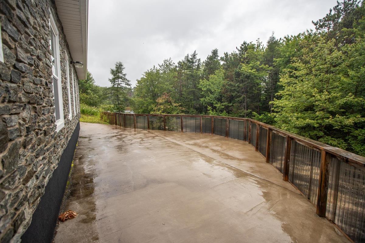 2515 St Margarets Bay Road, Timberlea, (MLS® 202316896) RE/MAX nova