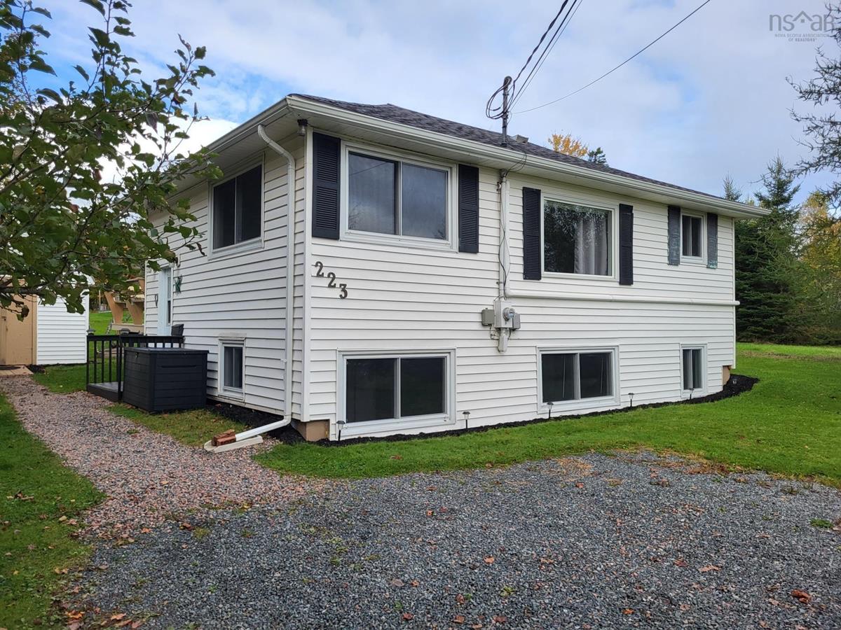 223 Salmon River Road, Valley, (MLS® 202322142) RE/MAX nova