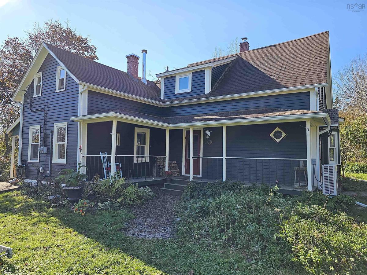 17 Back Road, Broad Cove, (MLS® 202322336) RE/MAX nova