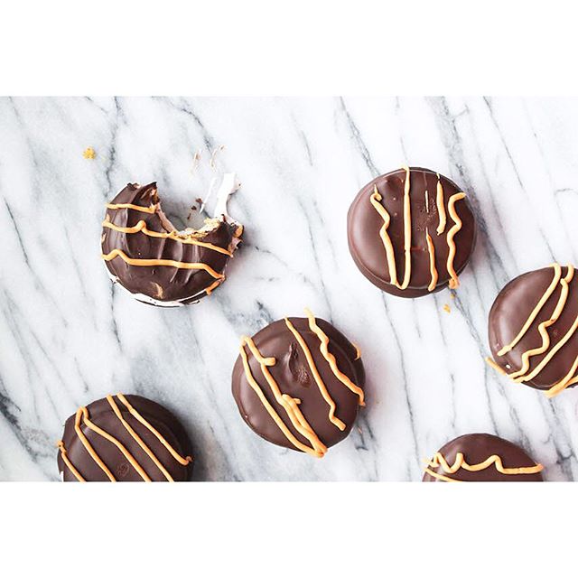 Pumpkin Party Moon Pies With Pumpkin Spice Marshmallow Fluff by