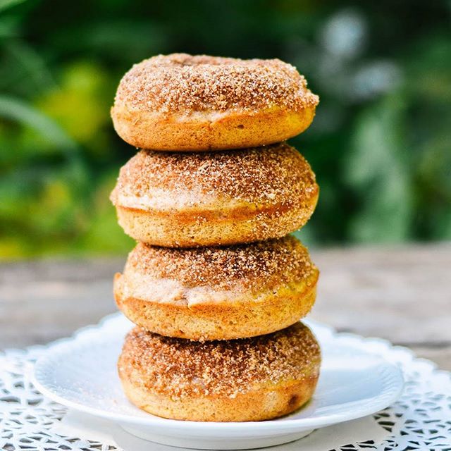 Baked Apple Cider Buttermilk Doughnuts by kelsey_thefarmersdaughter