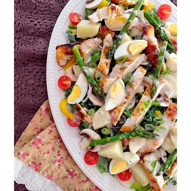 Chicken Salad With Spanish Onion, Shallots & Kale recipe