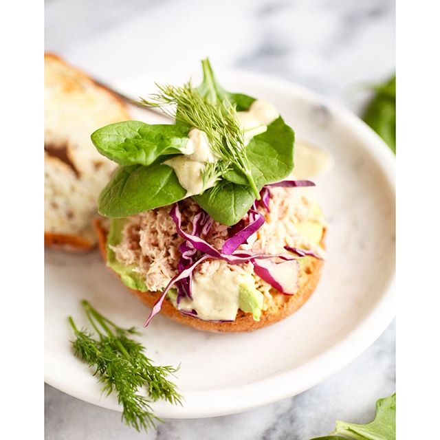 Tuna And Avocado Bagel Sandwich by nutritioninthekitch Quick & Easy