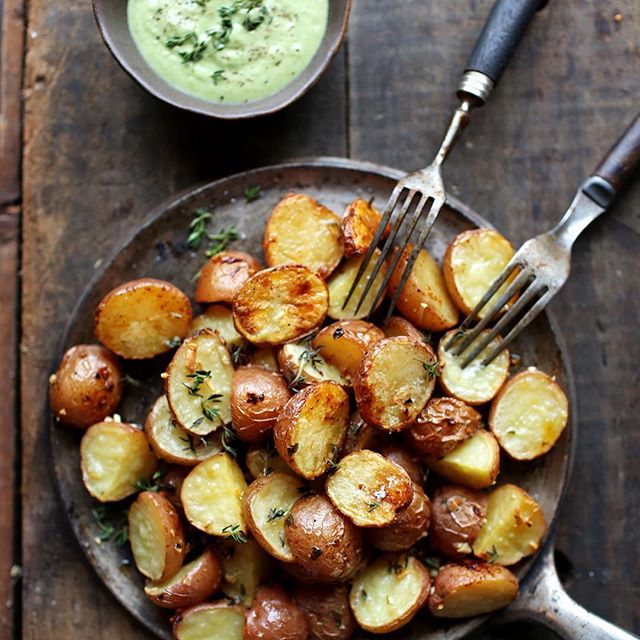 Garlic Roasted Potatoes With Tahini Parsley Dipping Sauce Recipe The