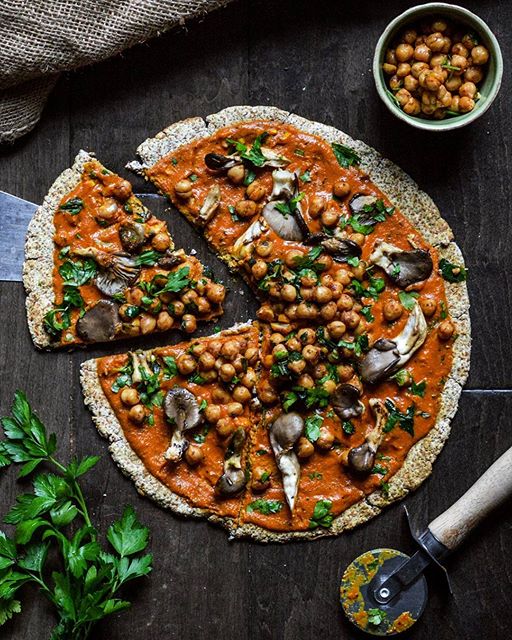 Almond Crusted Masala Chickpea Pizza With Coconut Tomato Sauce by edgarraw Quick & Easy Recipe