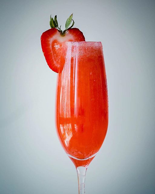 strawberry prosecco cocktail