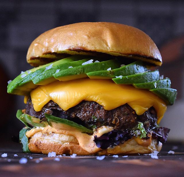 Cheeseburger With Avocado And Spicy Chipotle Mayo Recipe The Feedfeed