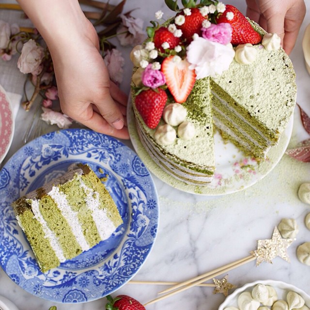 Matcha Chiffon Cake With Cream Cheese And Black Sesame Frosting Recipe