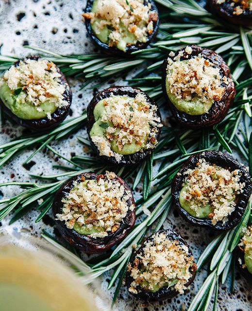 Pesto Cream Stuffed Mushrooms With Garlic Breadcrumb Topping by