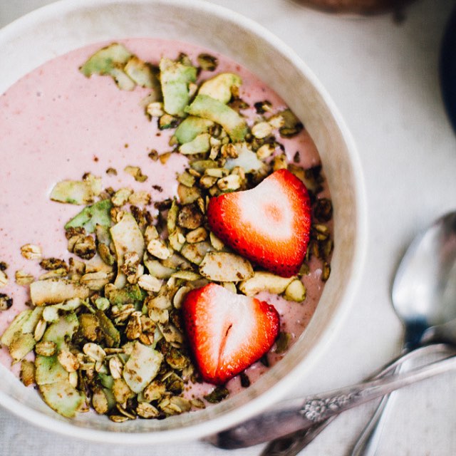 Strawberry And Matcha Banana Smoothie With Matcha Granola Recipe The