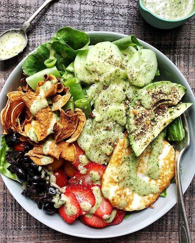 Vegetable Salad with Coconut Sweet Potato Chips, Fried Halloumi and