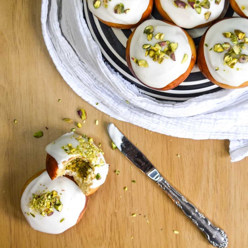 Pistachio Cardamom Challah Buns by waitingforblancmange Quick & Easy