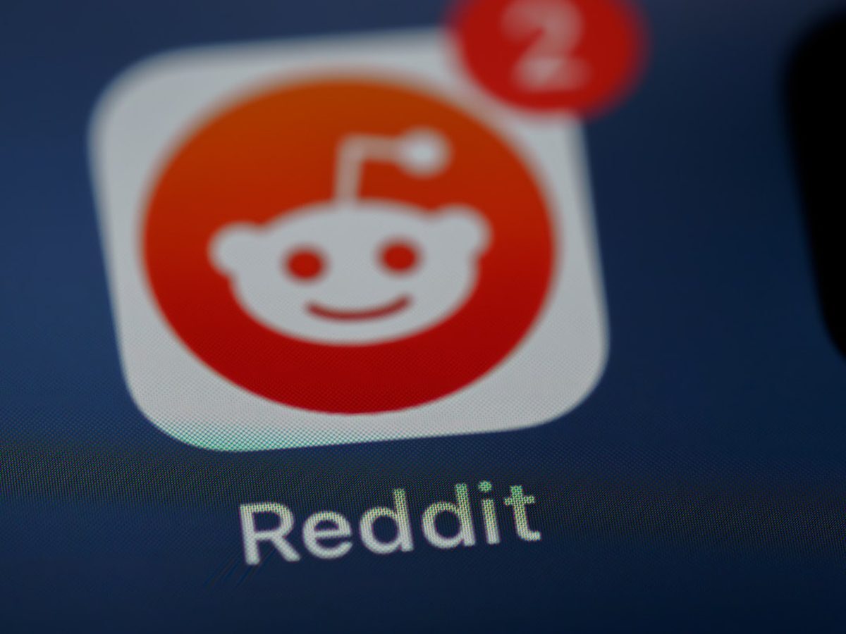 Viral Reddit Whistleblower Exposed As AI Hoax Dataconomy