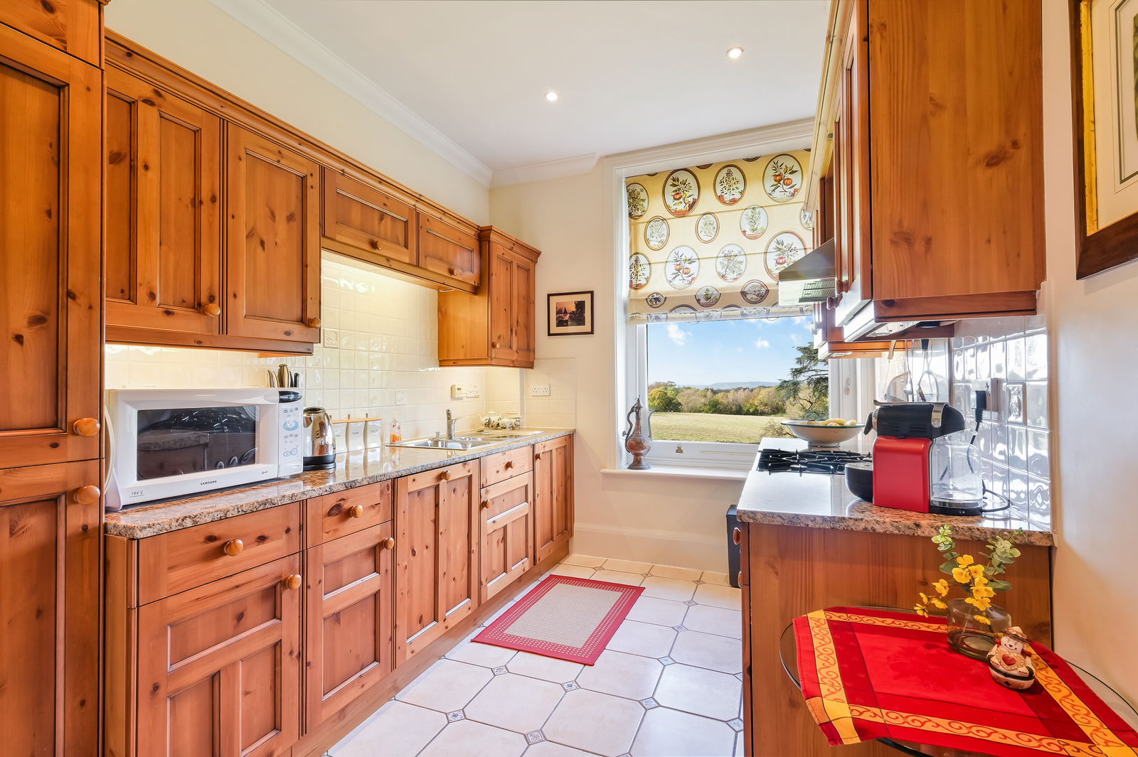 15 acres, Coopers Hill Road, Nutfield, Surrey UKLandandFarms.co.uk