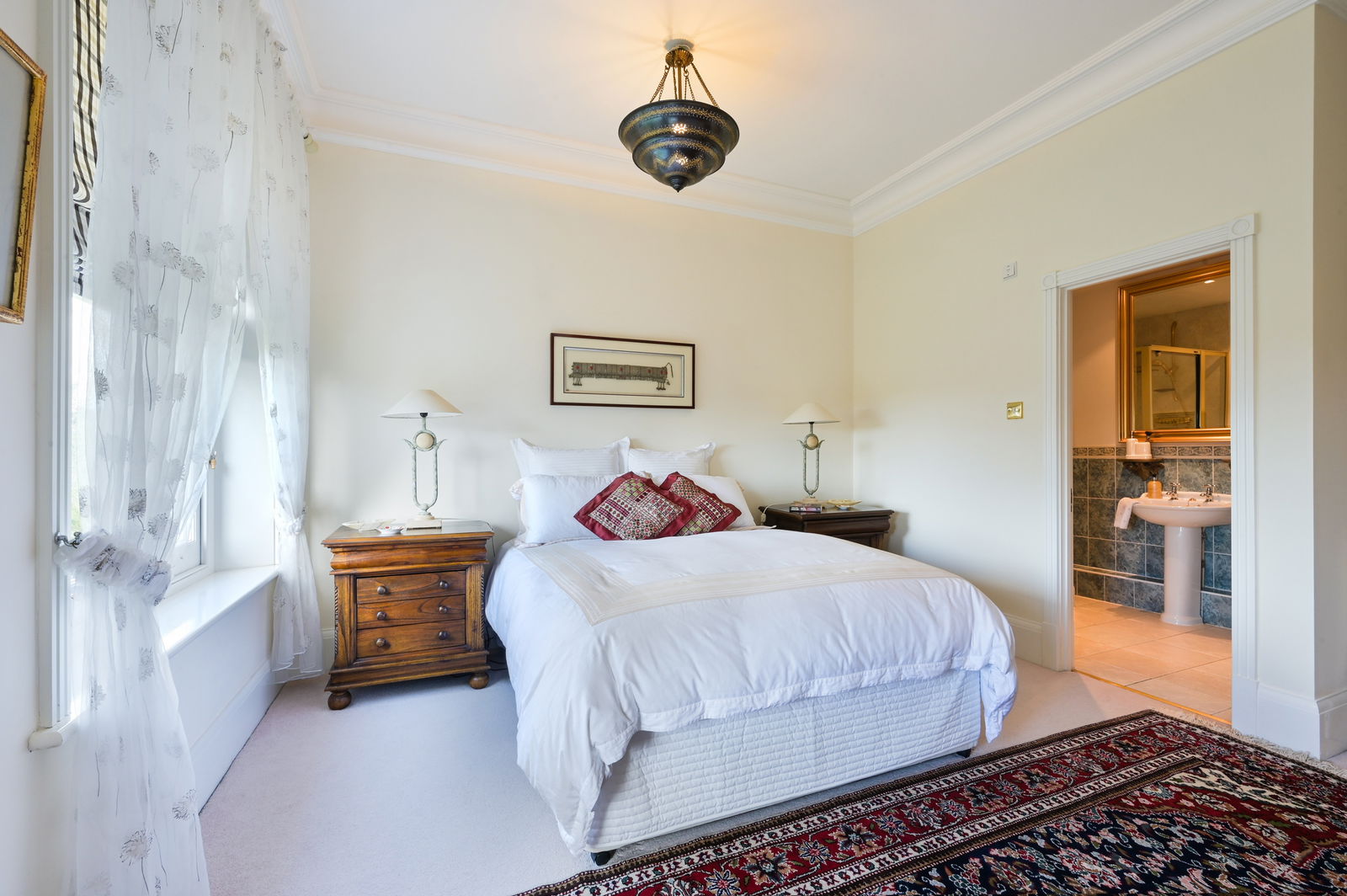 15 acres, Coopers Hill Road, Nutfield, Surrey UKLandandFarms.co.uk