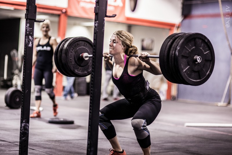 women dies squatting