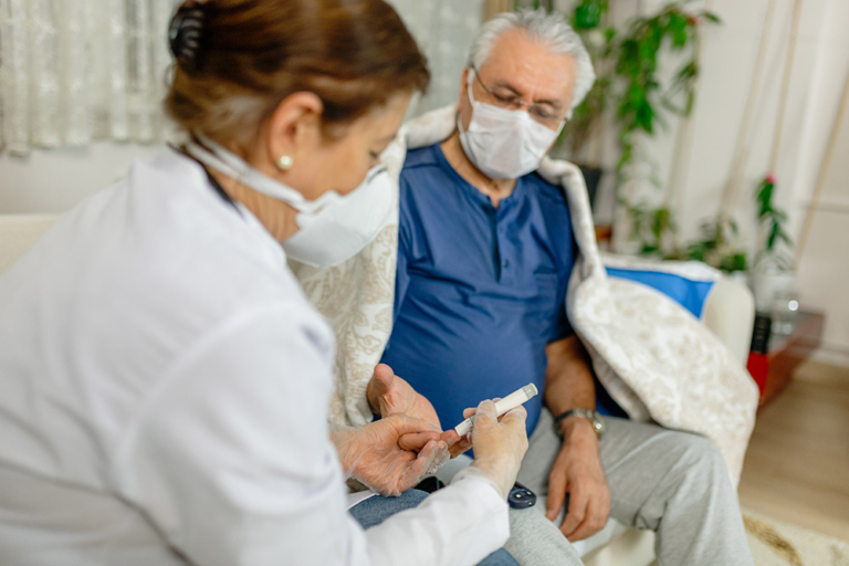 Différences entre les services de soins à domicile Dauphitel