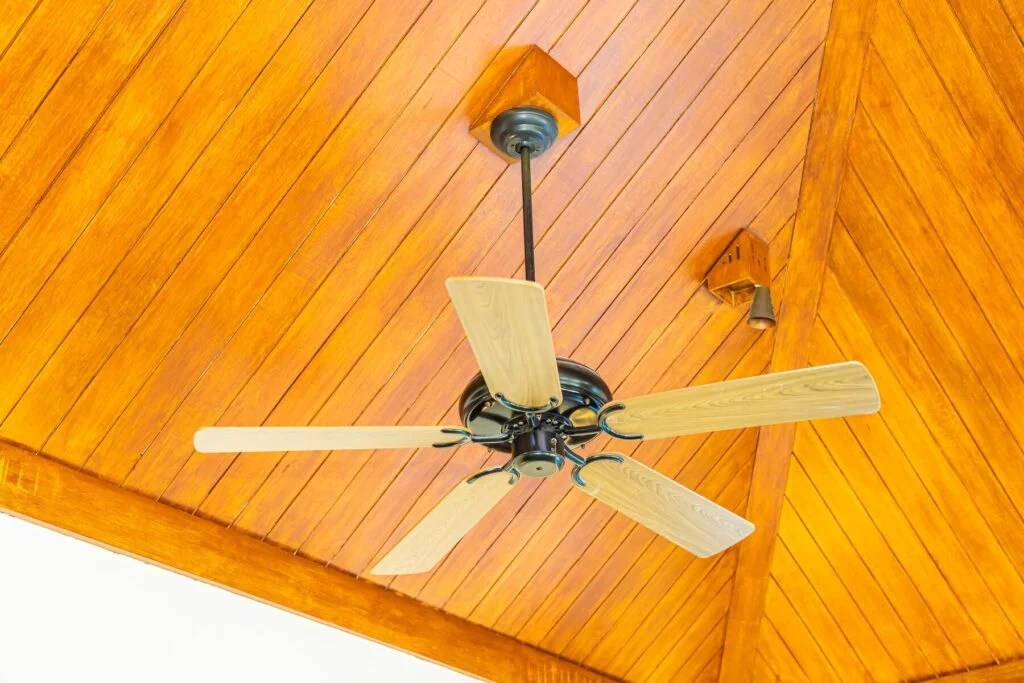 (Fixing) Why Ceiling Fan Making Clicking Noise? Dave Burroughs