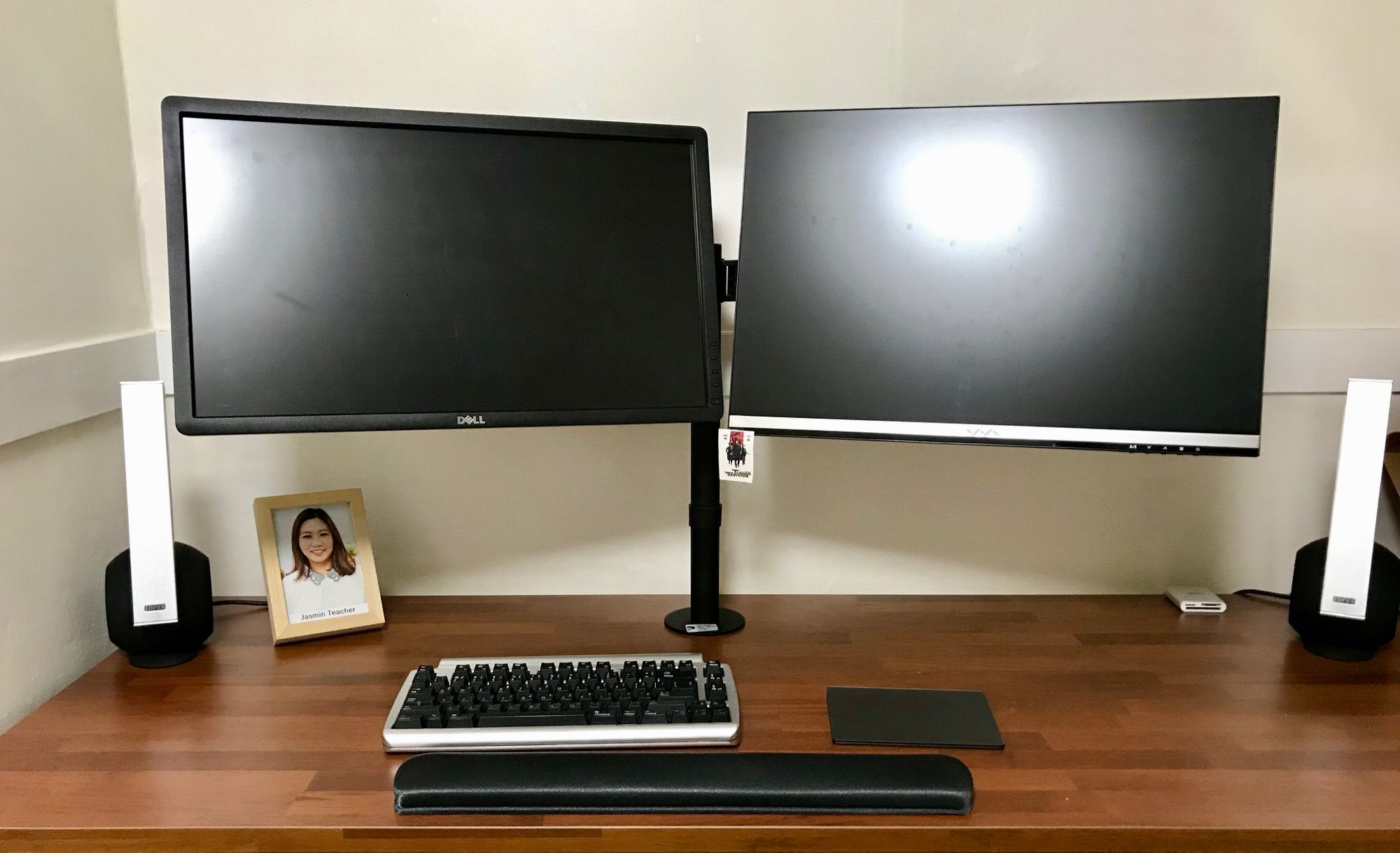 Adding a third monitor