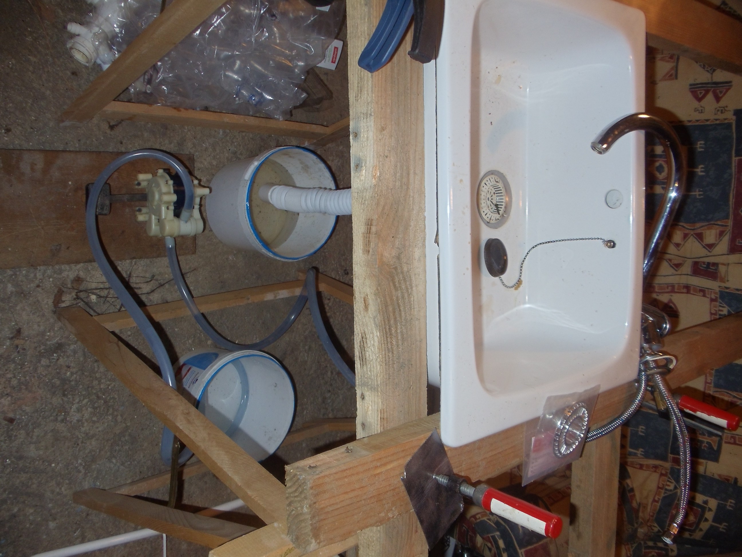 Évier/lavabo sans eau courante ni électricité David Mercereau