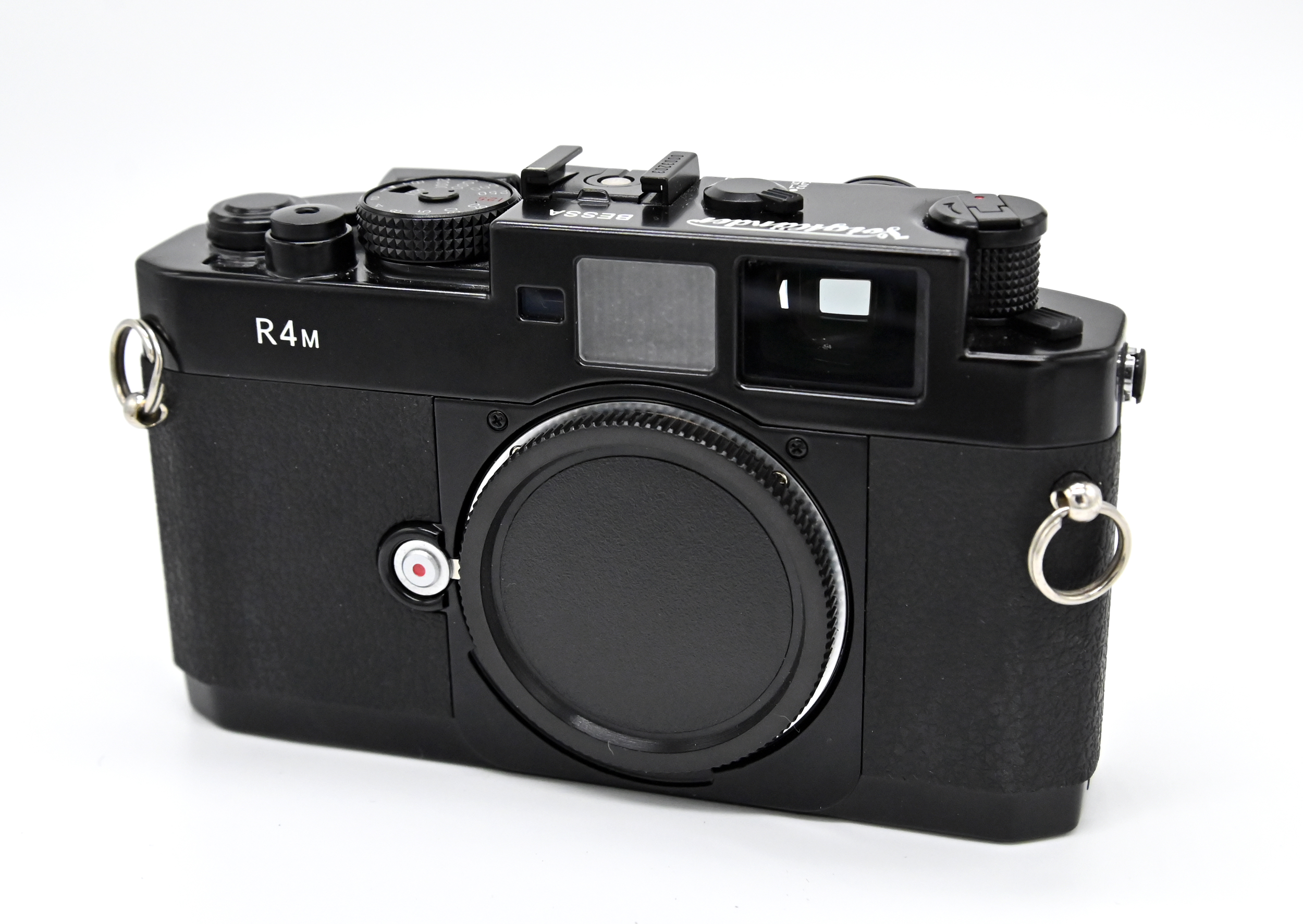 Review: The Voigtlander Bessa R4M – davidde.com