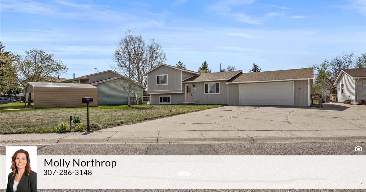 800 Clyde Cir, Cheyenne, WY 82001