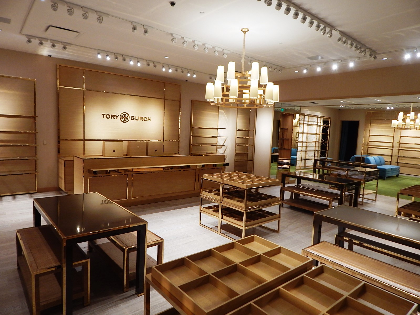 Tory Burch David Nice Builders, Inc.