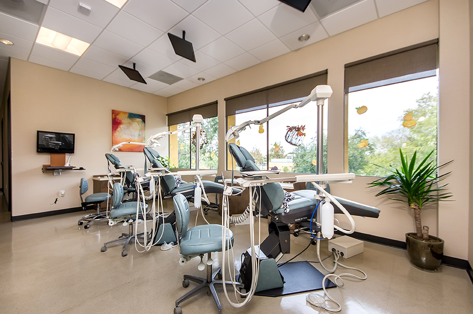 California Dental E.A. Davidovits & Co., Inc.