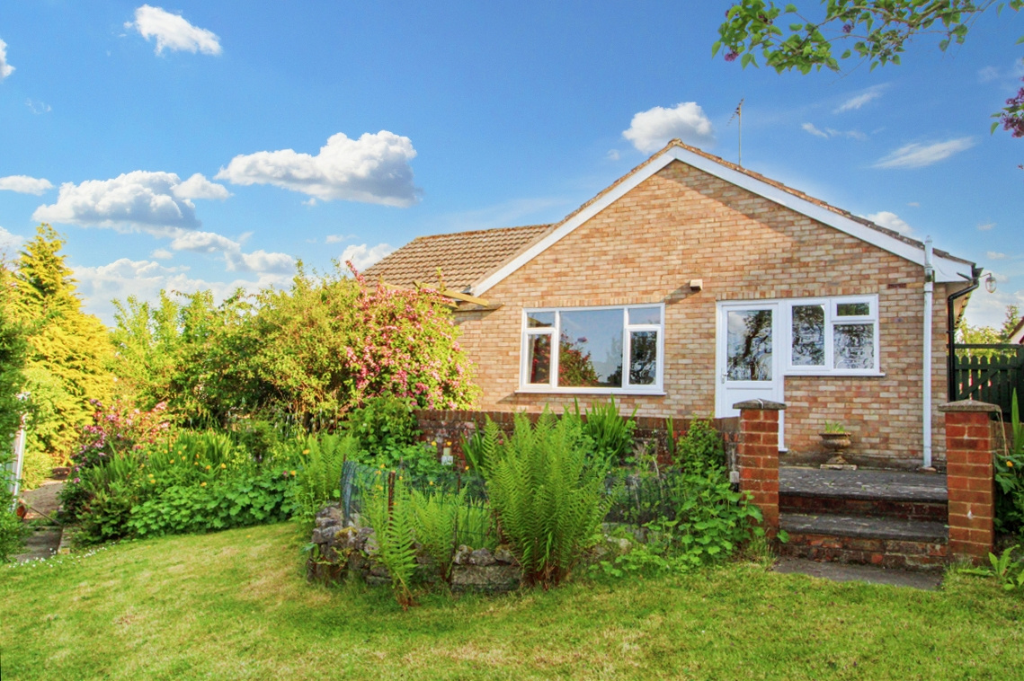 3 Bedroom Detached Bungalow David Parry & Co