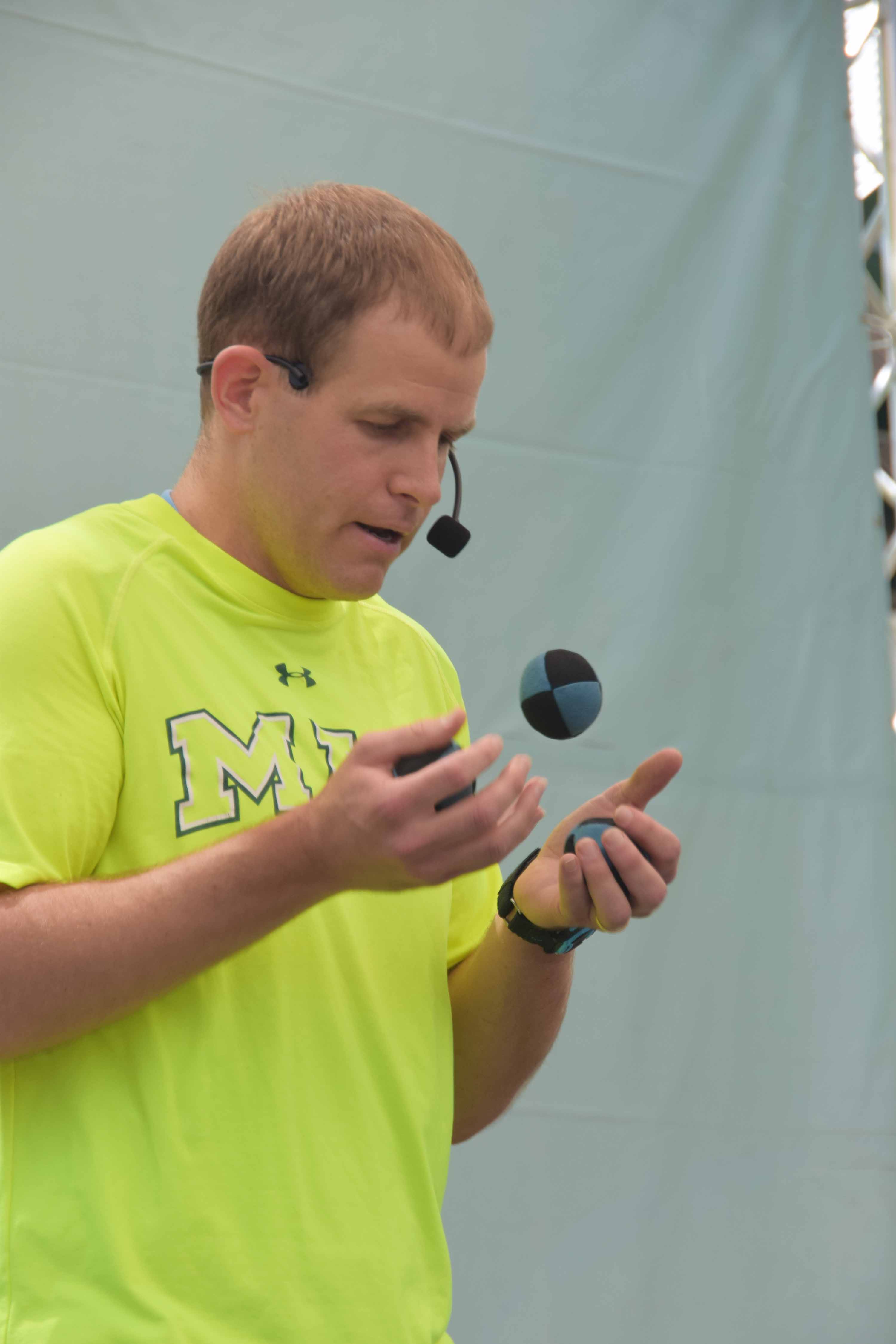 World's Fastest Juggler GWR Image Gallery David Rush for STEM