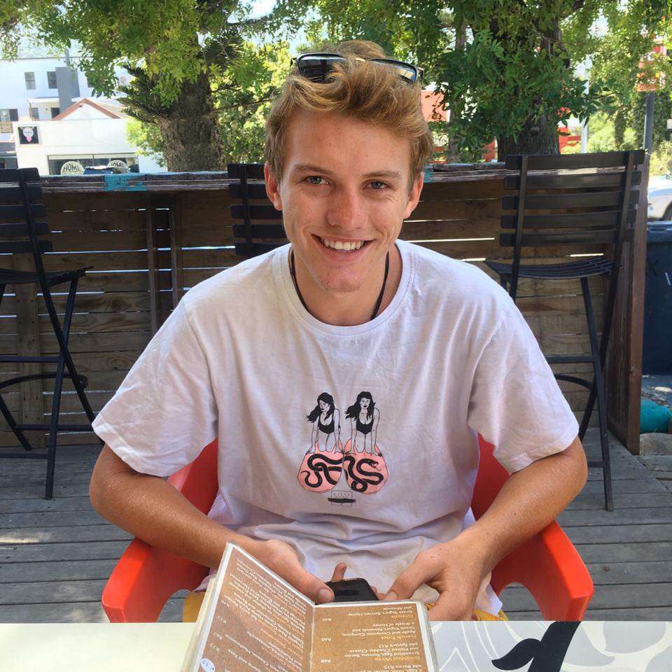 Looking for a fully furnished spacious apartment for a 6 month rental