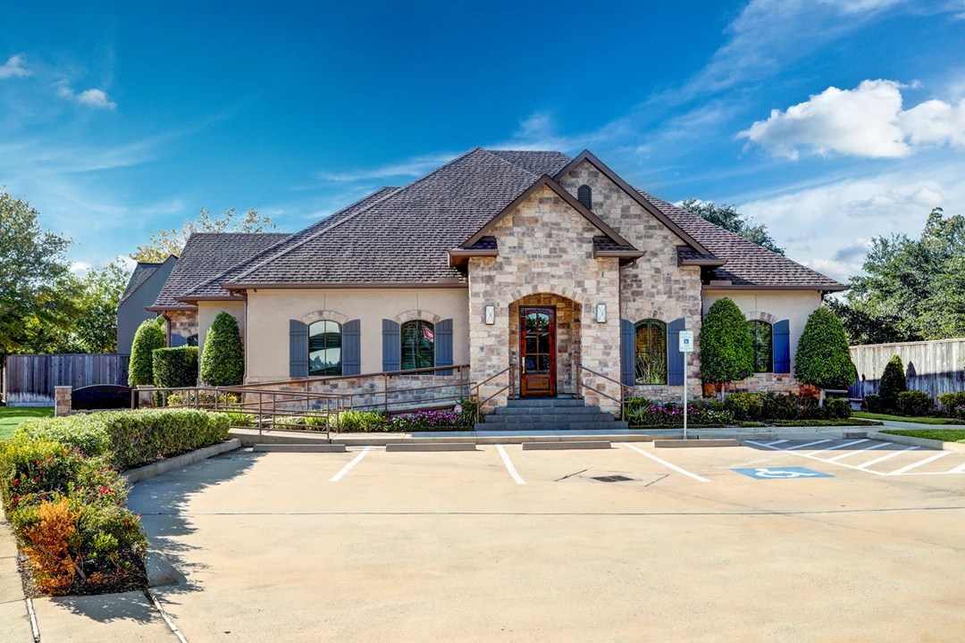 4800 St. Davis Commercial