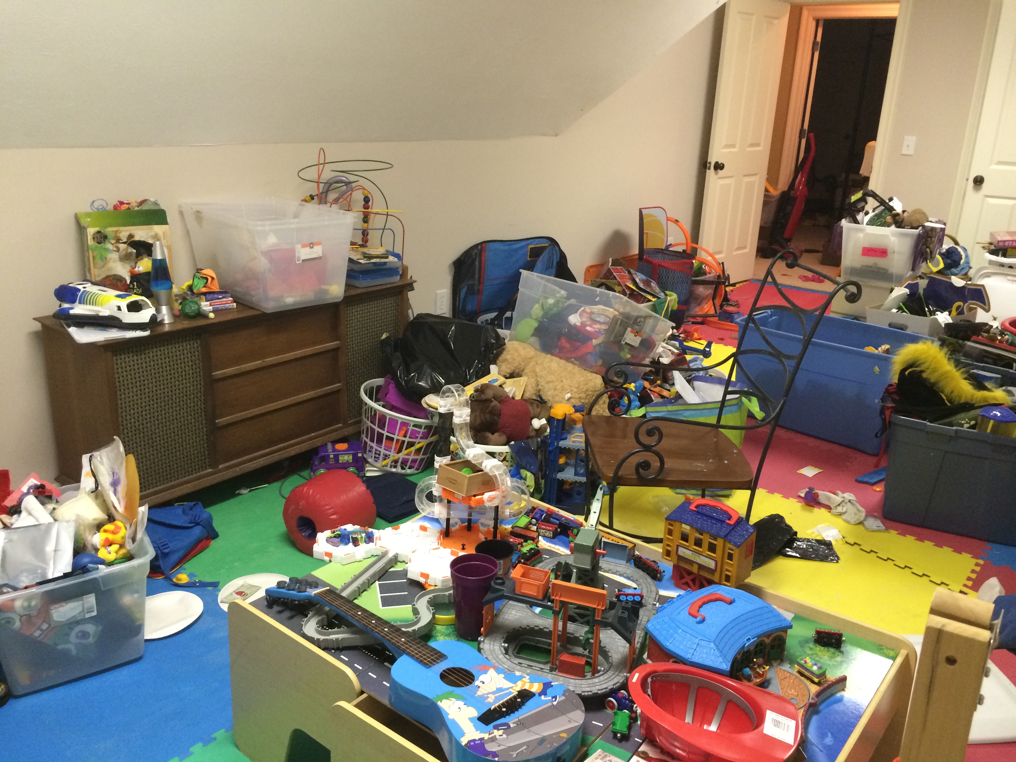 Virtual Organization for a Messy Toy Room Davonne Parks