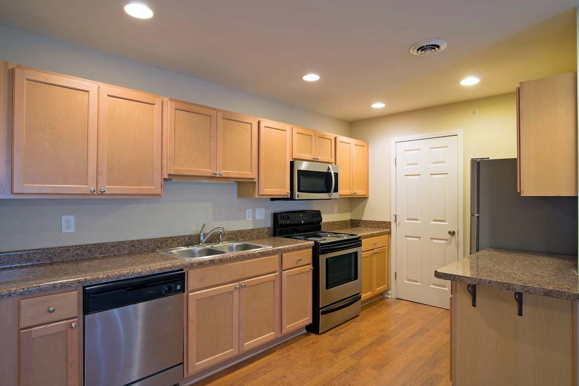 Robert Lindstrom Apartments for Rent 30+ Apartment Communities