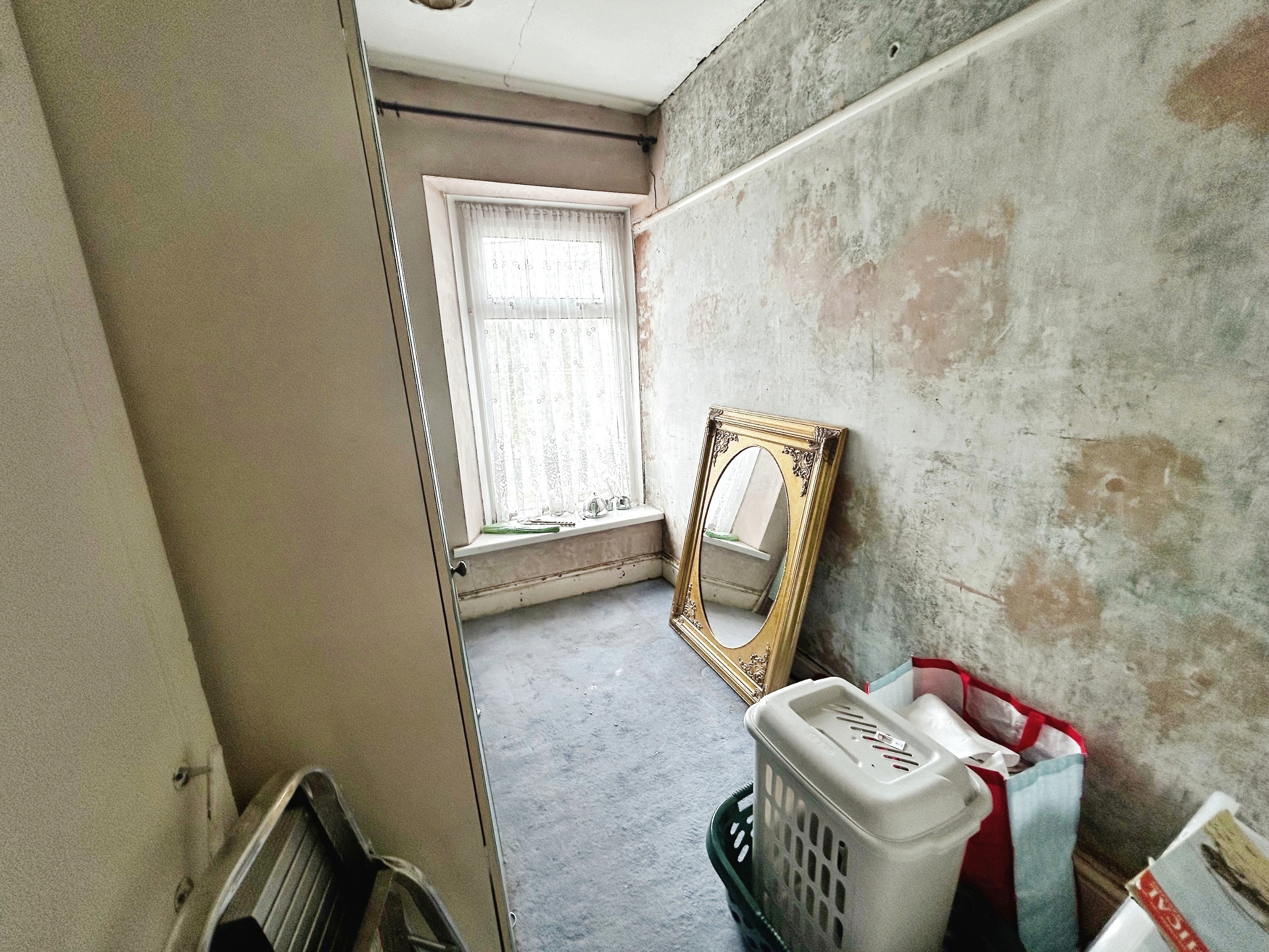 54, Goppa Road Pontarddulais, Swansea, SA4 8JN Dawsons