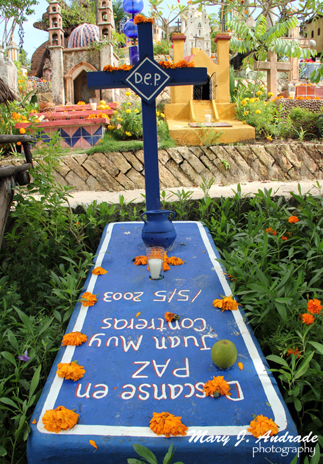 Estilo de tumbas, Cementerio "Puente al Paraíso", Xcaret, Quintana Roo