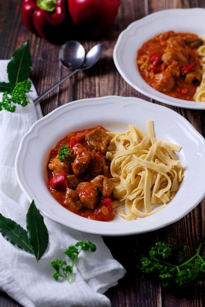 How to make Hungarian Pork Stew Pörkölt Days of Jay