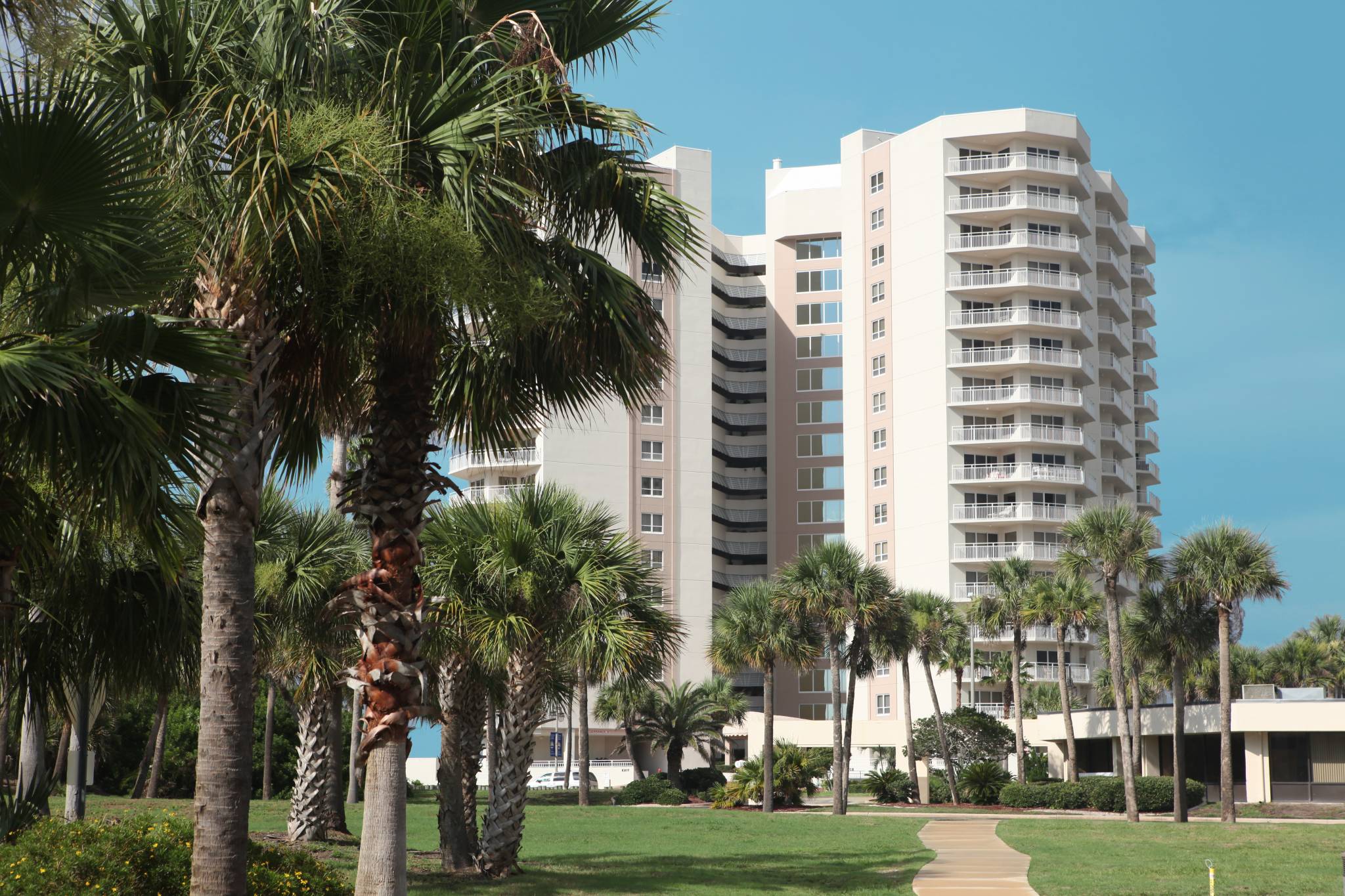 Daytona condos Oceans Six