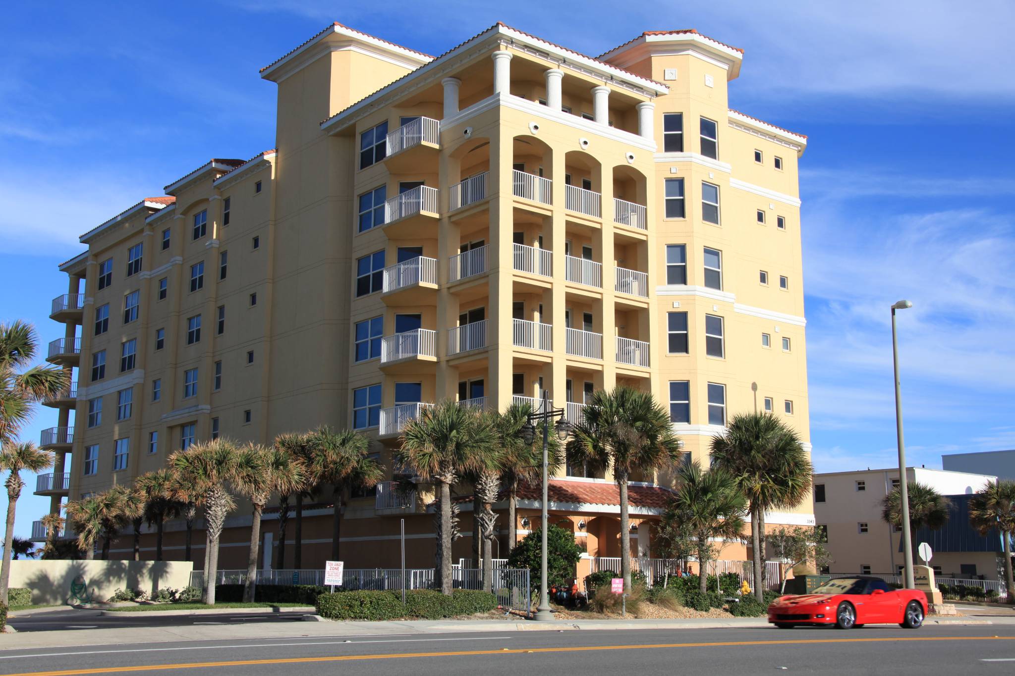 Marbella Condominium. Lobby Daytona Condos