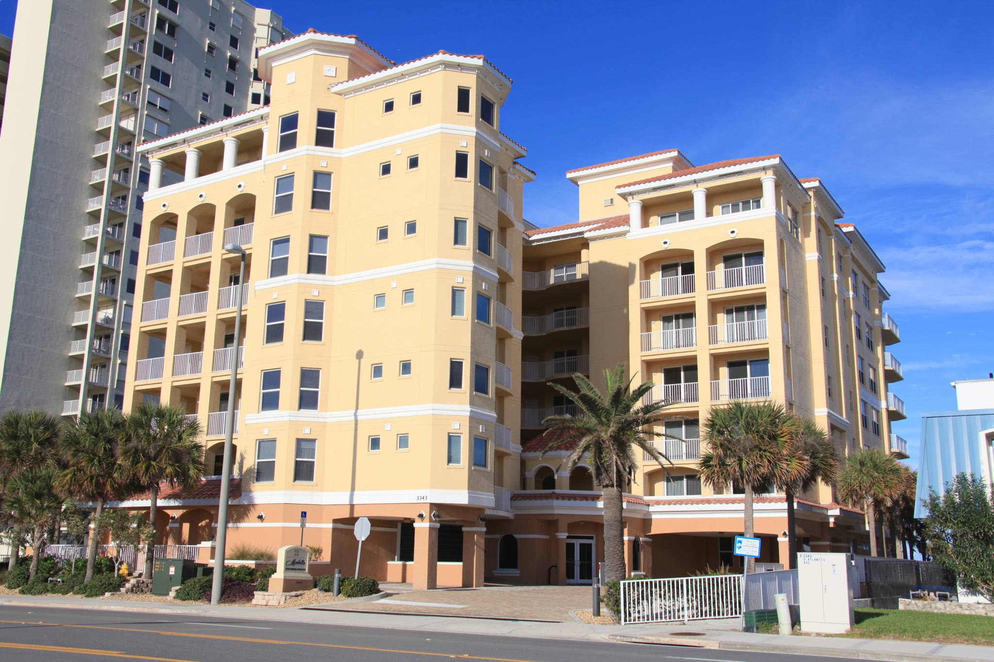 Marbella Condominium. Lobby Daytona Condos