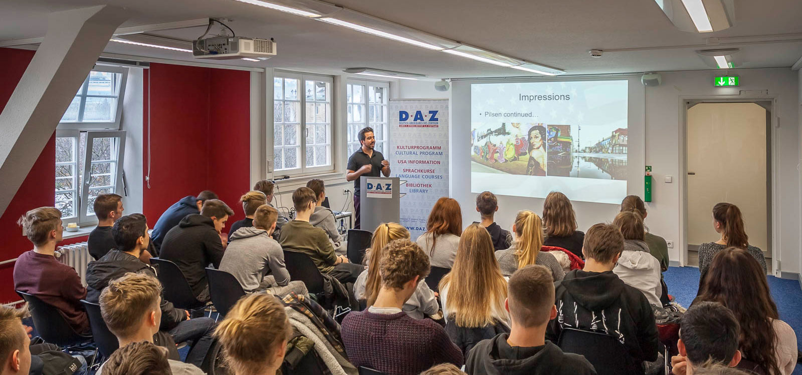 SliderAmericaExplained03 · DeutschAmerikanisches Zentrum / JamesF