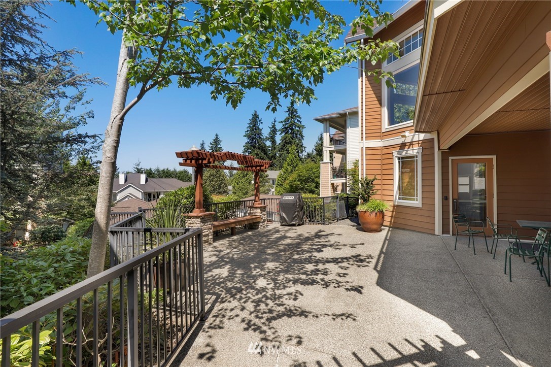 Condo Unit 7202 at Highwood Ridge Lynnwood For Sale NWMLS 1806384