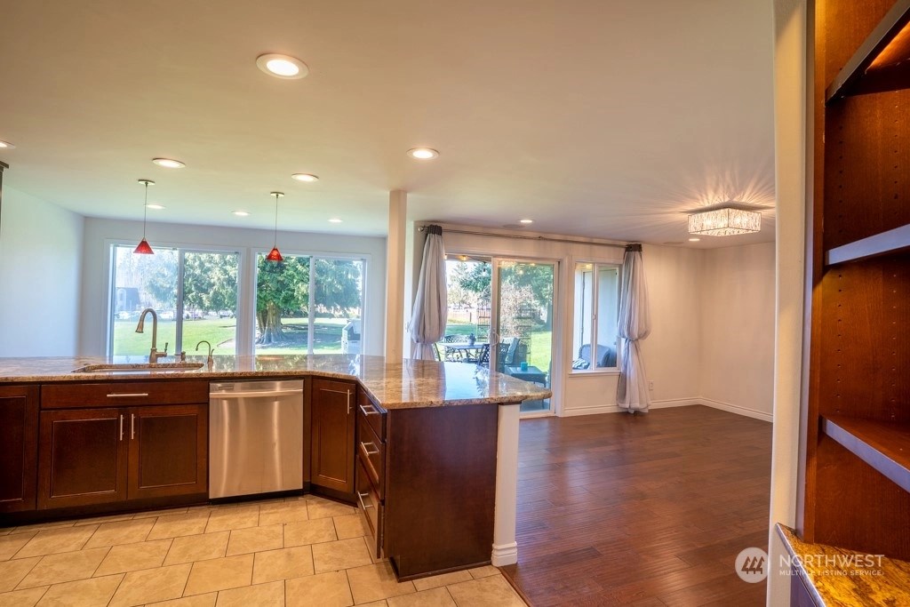 Laurel Park Vista Condos For Sale at Laurel Park Vista in Kirkland