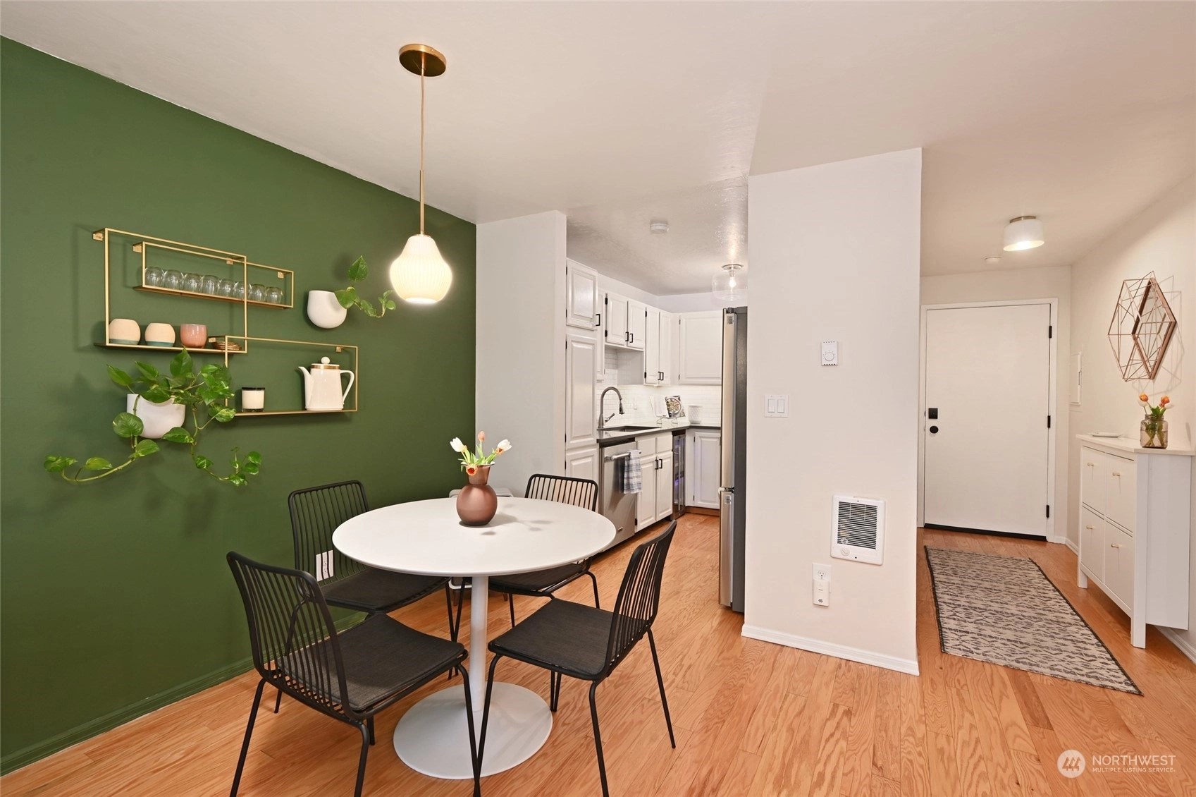 Sheridan Beach Homes For Sale in Sheridan Beach, Lake Forest Park, WA