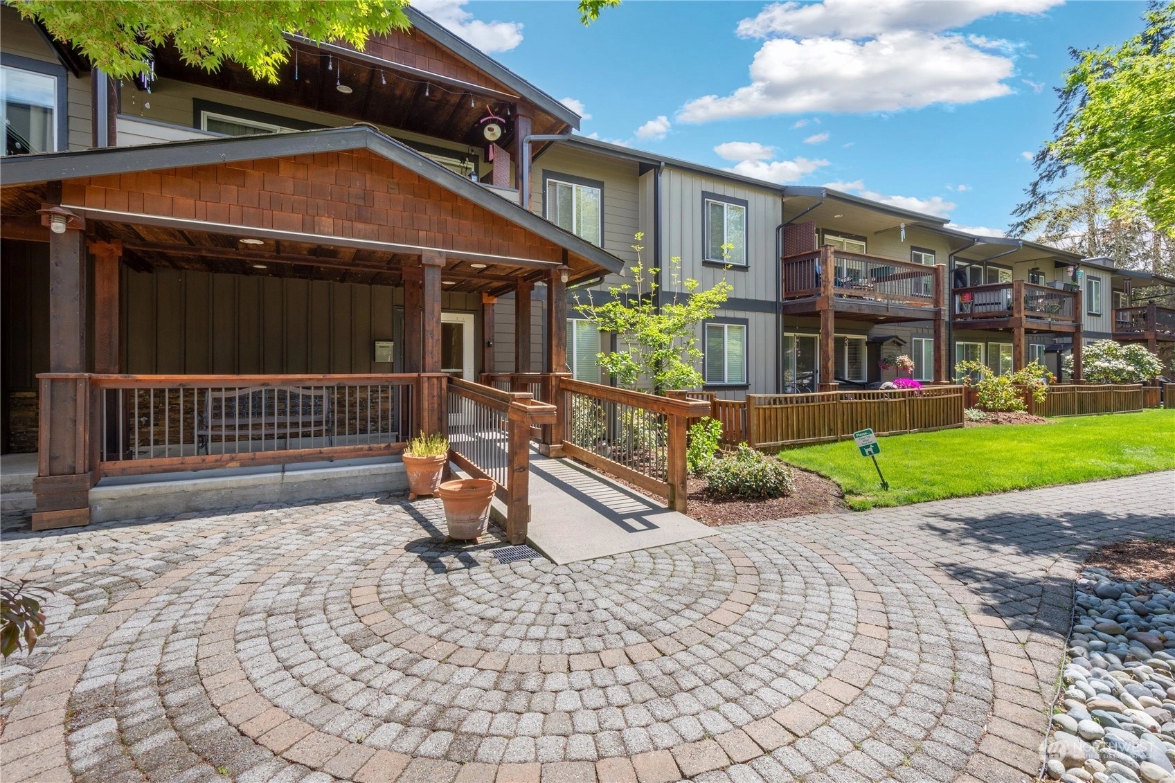 Axis Condos For Sale at Axis in Mountlake Terrace, WA Wicklund
