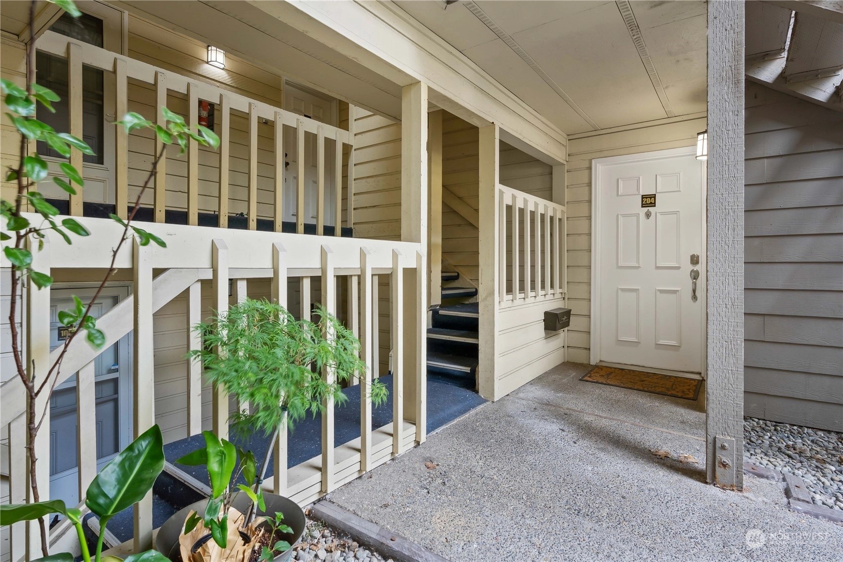 Chelsea Court Condos For Sale at Chelsea Court in Federal Way, WA