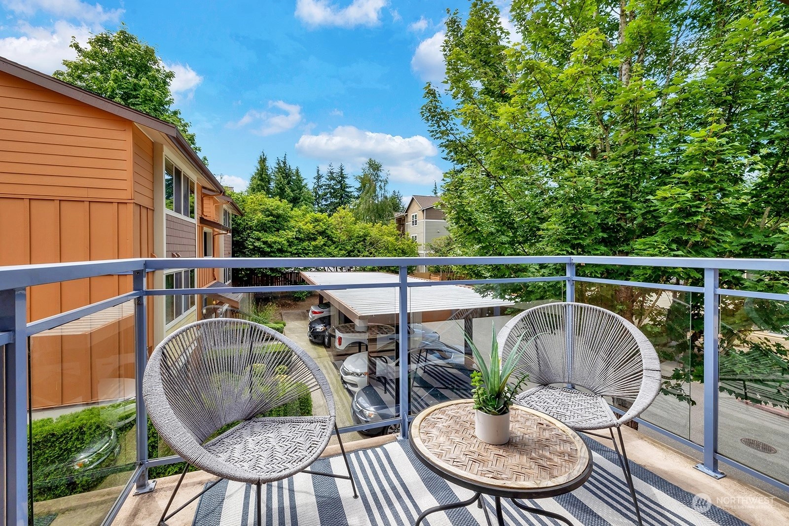 Villa Sonoma Condos For Sale at Villa Sonoma in Kirkland, WA Wicklund