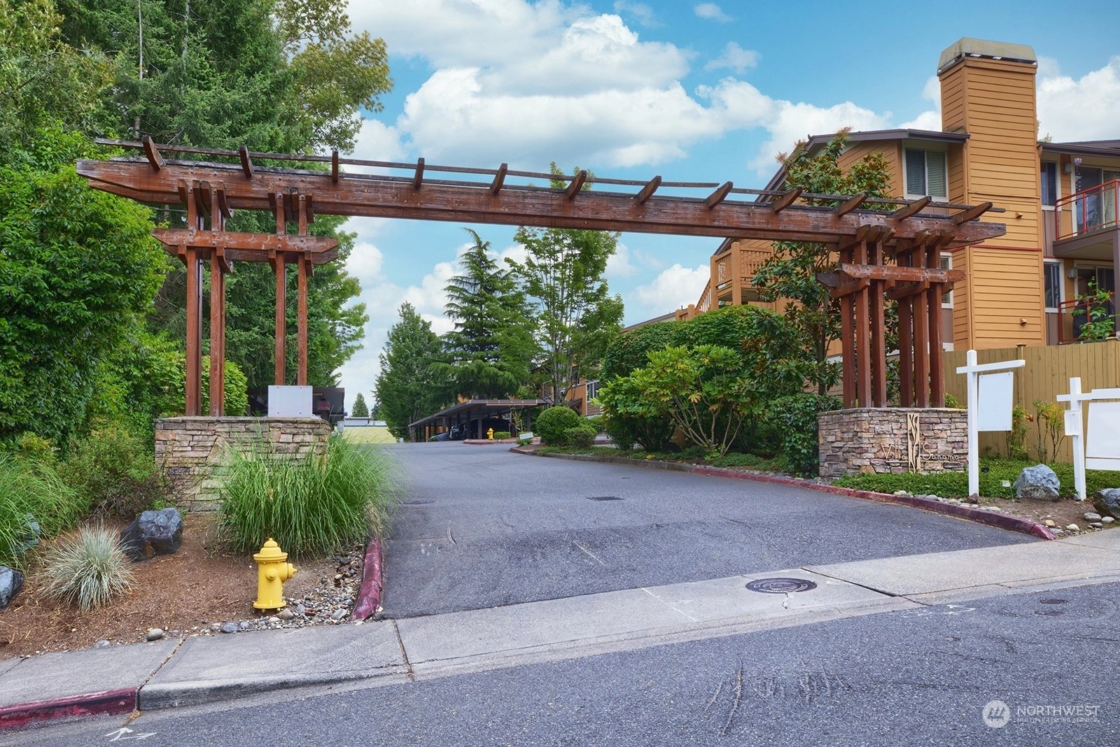 Villa Sonoma Condos For Sale at Villa Sonoma in Kirkland, WA Wicklund