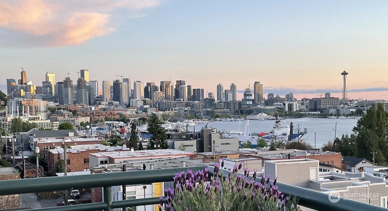 Eastlake Lofts Condos For Sale at Eastlake Lofts in Seattle, WA